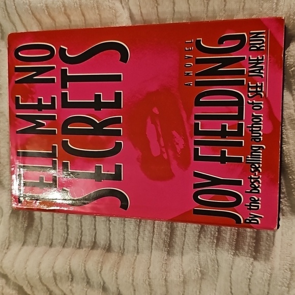 Bundle of 4 Hardback Fiction Books in great used condition - Picture 5 of 12